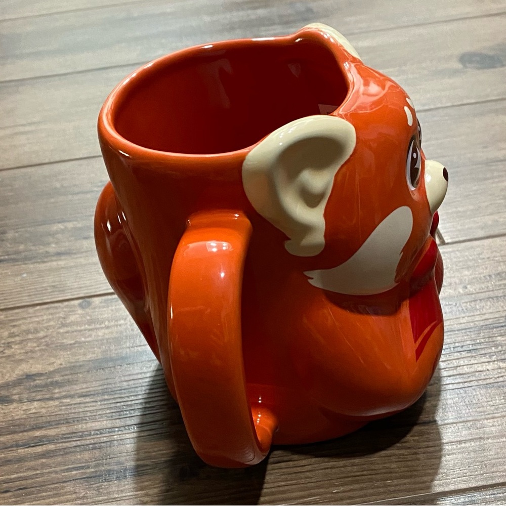 Turning Red Mug - Picture 5 of 7